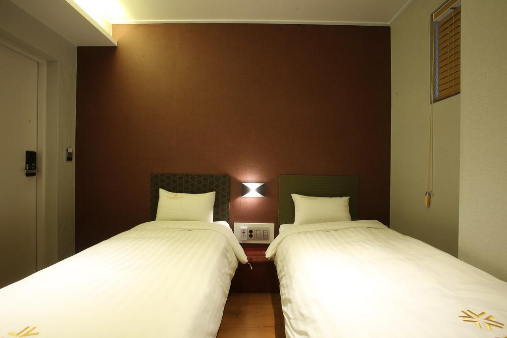 סיאול K-Pop Residence Myeongdong 1 מראה חיצוני תמונה