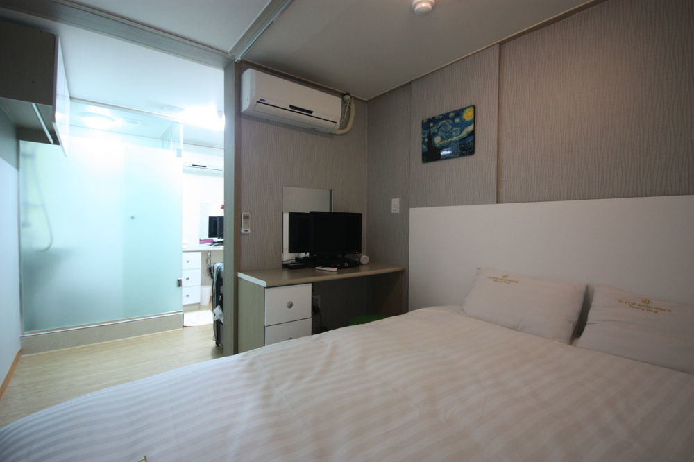 סיאול K-Pop Residence Myeongdong 1 מראה חיצוני תמונה